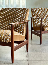 Load image into Gallery viewer, Pair of Mid-Century Lounge Chairs | Attributed to Knoll Antimott