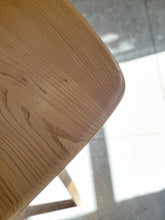 Load image into Gallery viewer, Grand Windsor, Ercol Model 444, Extendable Dining Table