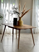 Load image into Gallery viewer, Grand Windsor, Ercol Model 444, Extendable Dining Table