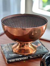 Load image into Gallery viewer, Stylistic Pedestal Copper Bowl with Removable Grid