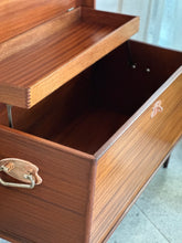 Load image into Gallery viewer, Vintage Kist