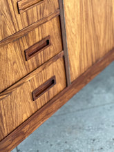 Load image into Gallery viewer, Classic Sideboard