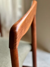 Load image into Gallery viewer, Set of Eight Artecasa Dining Chairs