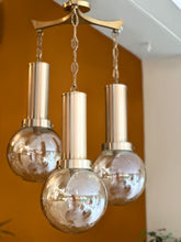 Load image into Gallery viewer, Retro Three-Ball Pendant Light