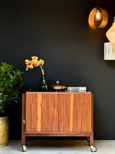 Load image into Gallery viewer, Danish-Style Extendable Bar Trolley