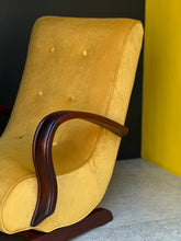Load image into Gallery viewer, Classic Banana Rocking Chair
