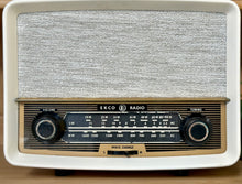 Load image into Gallery viewer, Vintage Radio With Bluetooth