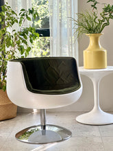Load image into Gallery viewer, Tulip Style Side Table