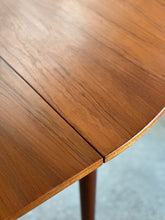 Load image into Gallery viewer, Vintage Dining Table