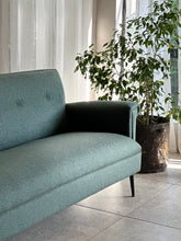 Load image into Gallery viewer, Vintage Style Classic Couch