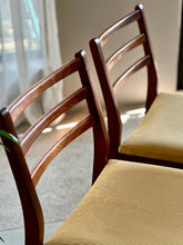 Load image into Gallery viewer, Set of 4 Ladderback Dining Chairs