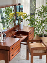 Load image into Gallery viewer, Torrente Dresser With Mirror & Stool