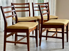 Load image into Gallery viewer, Set of 4 Ladderback Dining Chairs