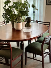 Load image into Gallery viewer, Vintage Kenbow Extendable Dining Table