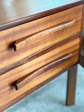 Load image into Gallery viewer, Torrente Dresser With Mirror & Stool