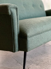 Load image into Gallery viewer, Vintage Style Classic Couch