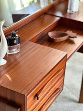 Load image into Gallery viewer, Torrente Dresser With Mirror & Stool