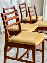 Load image into Gallery viewer, Set of 4 Ladderback Dining Chairs