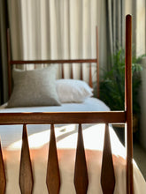 Load image into Gallery viewer, MCM Bed & Base - DS Vorster (Single)
