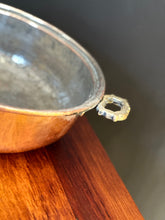 Load image into Gallery viewer, Vintage Copper Bowel/Planter