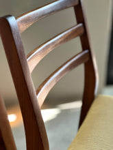 Load image into Gallery viewer, Set of 4 Ladderback Dining Chairs