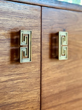 Load image into Gallery viewer, Retro Sideboard