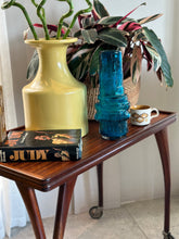Load image into Gallery viewer, Retro Drinks Trolley