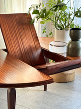 Load image into Gallery viewer, Vintage Kenbow Extendable Dining Table