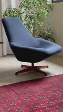 Load and play video in Gallery viewer, 1960's Swedish Mid-Century Swivel Chair by Dahléns Dalum,for Fåtöljindustri AB