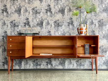 Load image into Gallery viewer, Mid-Century Novocraft sideboard