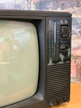 Load image into Gallery viewer, Tedelex vintage TV