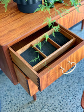 Load image into Gallery viewer, Mid-century G&T Dresser