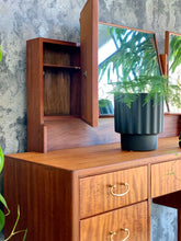 Load image into Gallery viewer, Mid-century G&T Dresser