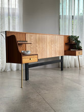 Load image into Gallery viewer, Retro Two-Tone Headboard