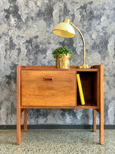 Load image into Gallery viewer, Cubist kiaat retro table