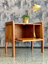 Load image into Gallery viewer, Cubist kiaat retro table