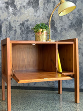 Load image into Gallery viewer, Cubist kiaat retro table