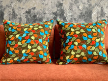 Load image into Gallery viewer, Tweetie Bird Scatter Cushions
