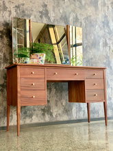 Load image into Gallery viewer, Mid-Century dresser