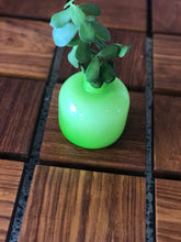 Load image into Gallery viewer, Retro green balloon vase