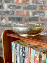 Load image into Gallery viewer, Vintage Brass Pots