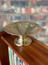 Load image into Gallery viewer, Vintage Brass Pots
