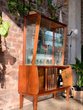 Load image into Gallery viewer, Retro Display / Drinks Cabinet