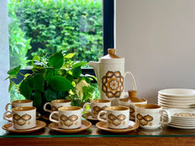 Load image into Gallery viewer, Retro Kalabar Kitchenware Set