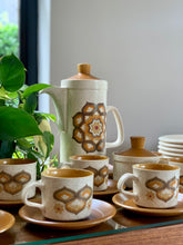 Load image into Gallery viewer, Retro Kalabar Kitchenware Set