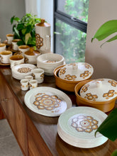 Load image into Gallery viewer, Retro Kalabar Kitchenware Set