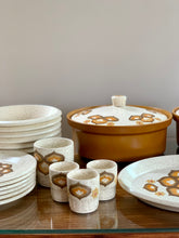 Load image into Gallery viewer, Retro Kalabar Kitchenware Set