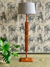 Load image into Gallery viewer, Retro Floor Lamp
