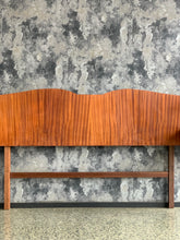 Load image into Gallery viewer, Retro Headboard