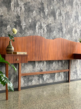 Load image into Gallery viewer, Retro Headboard